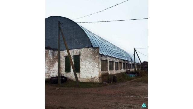 Комплекс имущества (мастерские арочного типа, склады) в аг.Глыбочка с учетом прочего имущества (Витебская обл., Ушачский р-н, аг.Глыбочка, ул. Центральная, 31В)