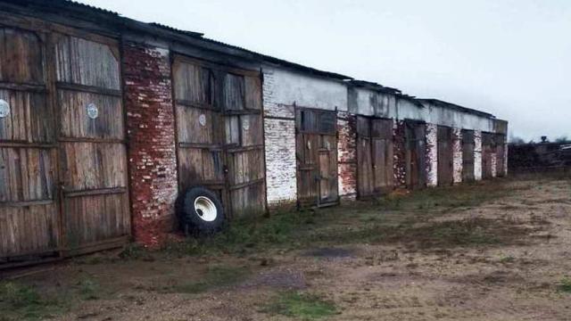 Комплекс имущества (мастерские арочного типа, склады) в аг.Глыбочка с учетом прочего имущества (Витебская обл., Ушачский р-н, аг.Глыбочка, ул. Центральная, 31В)