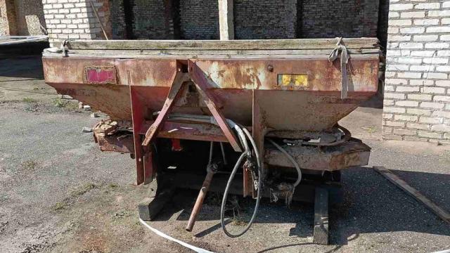 Разбрасыватель удобрений дисковый РДУ-1,5 (Витебская обл., Ушачский р-н, аг.Глыбочка, ул. Центральная, 31В)