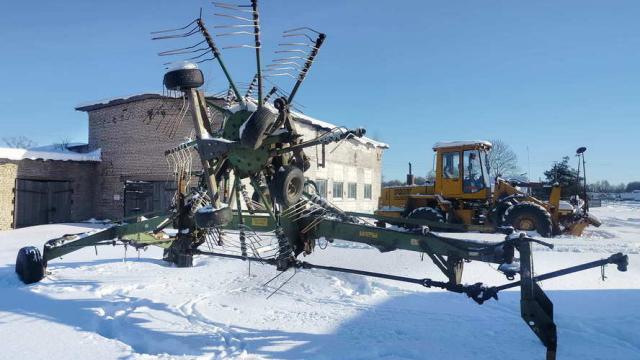 Грабли-валкообразователь ГВБ-6,2, инв. №881 (Витебская обл., Миорский р-н, Повятский с/с, д.Паташня, ул. Молодёжная, 13)