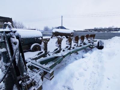 Плуг ППО-8-40К, 2011 г.в., инв. №010406 (Витебская обл., Глубокский р-н, Озерецкий с/с, д.Озерцы, ул. Советская, 25)
