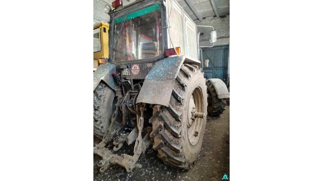 Трактор МТЗ-1221В.2, 2009 г.в., рег. знак 22-89 ВК-2, инв. №860 (Витебская обл., Миорский р-н, Повятский с/с, д.Паташня, ул. Молодёжная, 13)