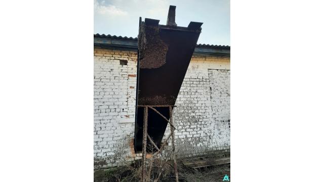 Комплекс 2 зданий фермы в аг.Друя (коровник, телятник, 3 сенажные траншеи) общей пл. 3161,9 кв.м. с прочим имуществом (Витебская обл., Браславский р-н, Друевский с/с, 81 и 82, вблизи аг.Друя)