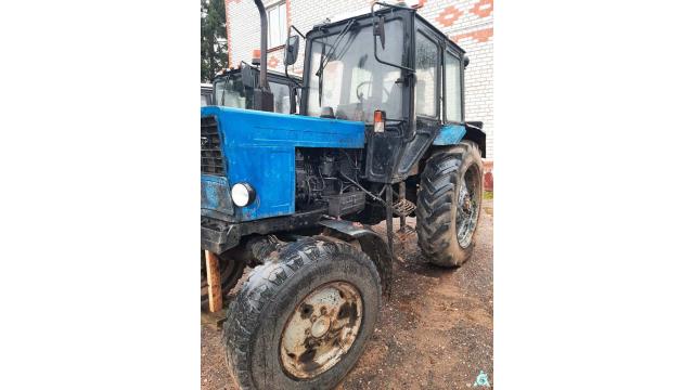 Трактор Беларус-82.1, 2001 г.в., рег. знак 4075 ВК-2, инв. №0009 (Витебская обл., Браславский р-н, аг.Друя, ул. Браславская, 62)