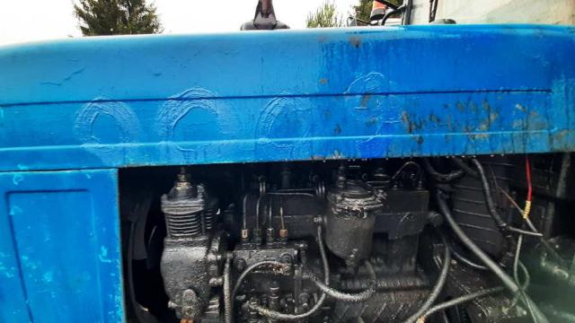 Трактор Беларус-82.1, 2001 г.в., рег. знак 4075 ВК-2, инв. №0009 (Витебская обл., Браславский р-н, аг.Друя, ул. Браславская, 62)