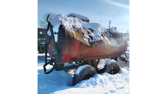 Бочка на колесах 6 куб.м., инв. №5010 (Витебская обл., Миорский р-н, Повятский с/с, д.Паташня, ул. Молодёжная, 13)