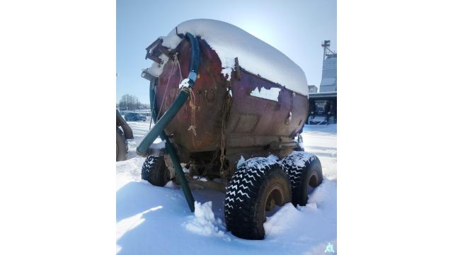 Бочка на колесах 5 куб.м., инв. №703 (Витебская обл., Миорский р-н, Повятский с/с, д.Паташня, ул. Молодёжная, 13)