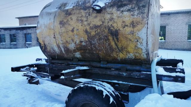 Бочка на колесах 2 куб.м., инв. №5024 (Витебская обл., Миорский р-н, Повятский с/с, д.Паташня, ул. Молодёжная, 13)