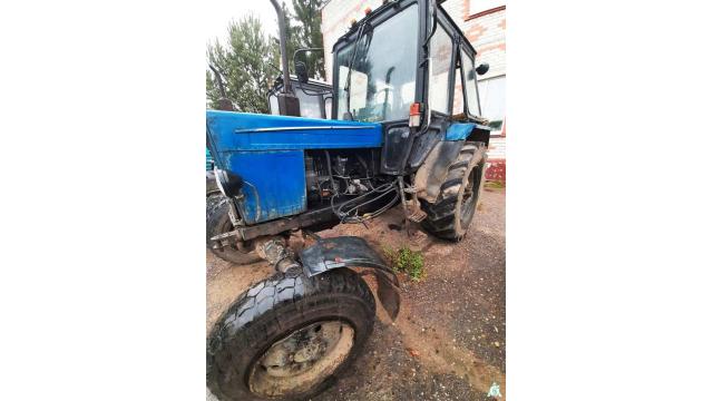 Трактор Беларус-82.1, 2000 г.в., рег. знак 7065 ВВ-2, инв. №1392 (Витебская обл., Браславский р-н, аг.Друя, ул. Браславская, 62)