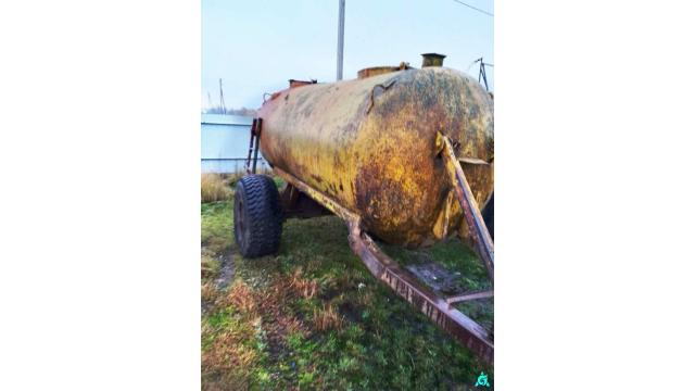 Бочка для возки воды 5 т №3 (Витебская обл., Ушачский р-н, аг.Глыбочка, ул. Центральная, 31В)