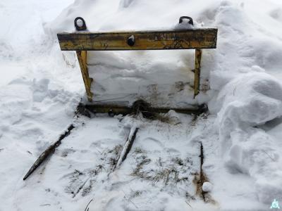 Вилы для рулонов 352С 5200 000, инв. №914 (Витебская обл., Миорский р-н, Повятский с/с, д.Паташня, ул. Молодёжная, 13)