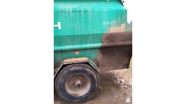 Раздатчик кормов ИСРК-12Г «Хозяин», инв. №883 (Витебская обл., Ушачский р-н, аг.Глыбочка, ул. Центральная, 31В)