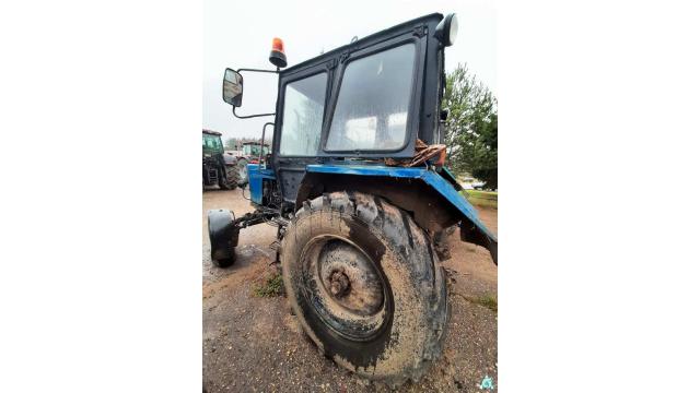 Трактор Беларус-82.1, 2000 г.в., рег. знак 7065 ВВ-2, инв. №1392 (Витебская обл., Браславский р-н, аг.Друя, ул. Браславская, 62)