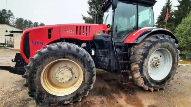 Трактор Беларус-3522, 2014 г.в., рег. знак 7037 ВВ-2, инв. №1384 (Витебская обл., Браславский р-н, аг.Друя, ул. Браславская, 62)