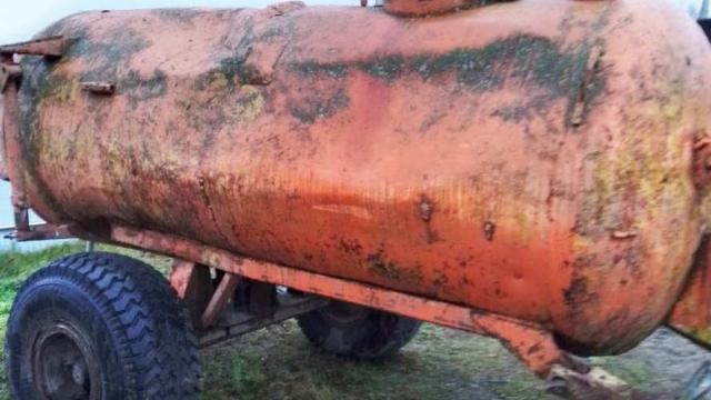 Бочка для возки воды 5 т №2 (Витебская обл., Ушачский р-н, аг.Глыбочка, ул. Центральная, 31В)