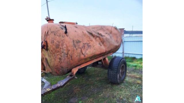 Бочка для возки воды 5 т №2 (Витебская обл., Ушачский р-н, аг.Глыбочка, ул. Центральная, 31В)