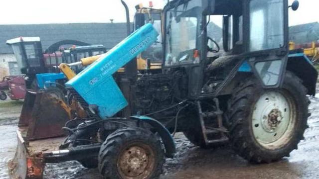 Бульдозер-экскаватор цепной универсальный ДЗ-133 ЭЦ-40, 2005 г.в., шасси: трактор Беларус 82.1, инв. №1021 (Витебская обл., Ушачский р-н, аг.Глыбочка, ул. Центральная, 31В)