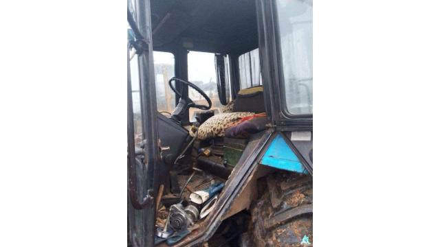 Бульдозер-экскаватор цепной универсальный ДЗ-133 ЭЦ-40, 2005 г.в., шасси: трактор Беларус 82.1, инв. №1021 (Витебская обл., Ушачский р-н, аг.Глыбочка, ул. Центральная, 31В)