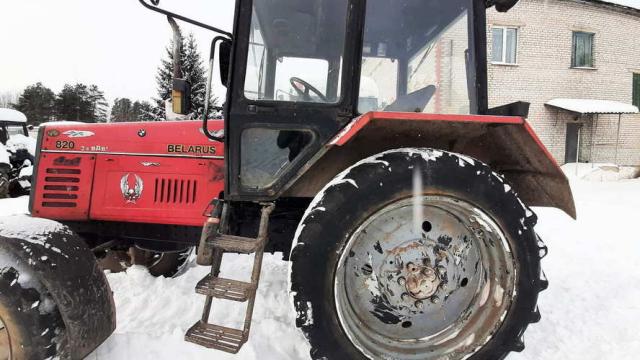 Трактор Беларус-820, 2013 г.в., рег. знак 7057 ВВ-2, инв. №1385 (Витебская обл., Браславский р-н, аг.Друя, ул. Браславская, 62)