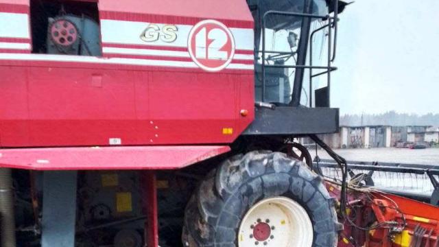 Комбайн зерноуборочный самоходный КЗС-1218*10 «Полесье GS12», 2010 г.в., рег. знак BK-2 8190, инв. №974 (Витебская обл., Ушачский р-н, аг.Глыбочка, ул. Центральная, 31В)