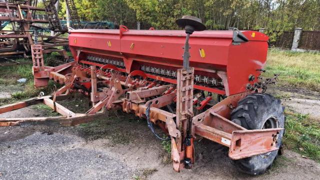 Сеялка зерновая ЗС-4,2, 2014 г.в., инв. №010518 (Витебская обл., Глубокский р-н, д.Озерцы, ул. Советская, 25)
