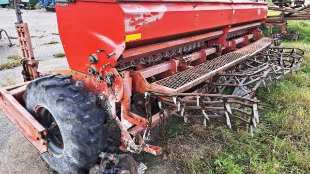 Сеялка зерновая ЗС-4,2, 2014 г.в., инв. №010518 (Витебская обл., Глубокский р-н, д.Озерцы, ул. Советская, 25)