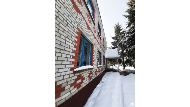 Комплекс имущества мехдвора с административным зданием общей пл. 5200,1 кв.м., благоустройством территории и прочим имуществом (Витебская обл., Браславский р-н, Друевский с/с, 32, вблизи аг.Друя)