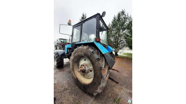 Трактор Беларус-1221 В.2, 2014 г.в., рег. знак 0695 ВМ-2, инв. №25 (Витебская обл., Браславский р-н, аг.Друя, ул. Браславская, 62)