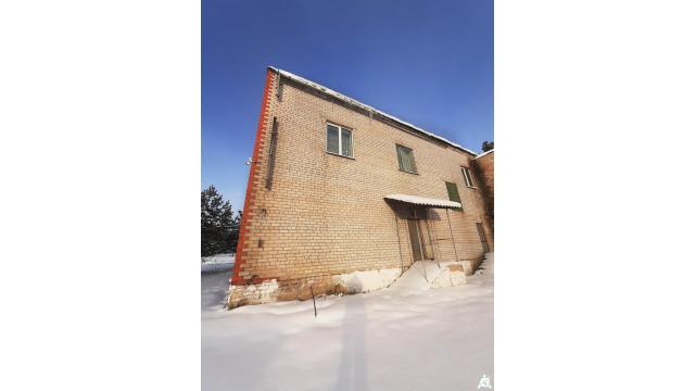 Комплекс имущества мехдвора с административным зданием общей пл. 5200,1 кв.м., благоустройством территории и прочим имуществом (Витебская обл., Браславский р-н, Друевский с/с, 32, вблизи аг.Друя)