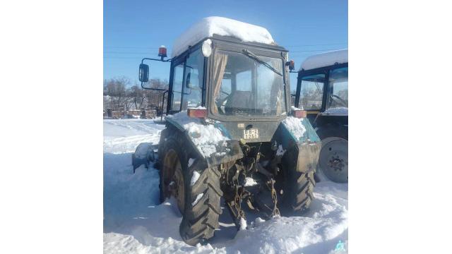 Трактор Беларус 82.1, 2009 г.в., рег. знак 12-51 ВВ-2, инв. №885 (Витебская обл., Миорский р-н, Повятский с/с, д.Паташня, ул. Молодёжная, 13)