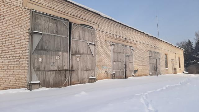 Комплекс имущества мехдвора с административным зданием общей пл. 5200,1 кв.м., благоустройством территории и прочим имуществом (Витебская обл., Браславский р-н, Друевский с/с, 32, вблизи аг.Друя)