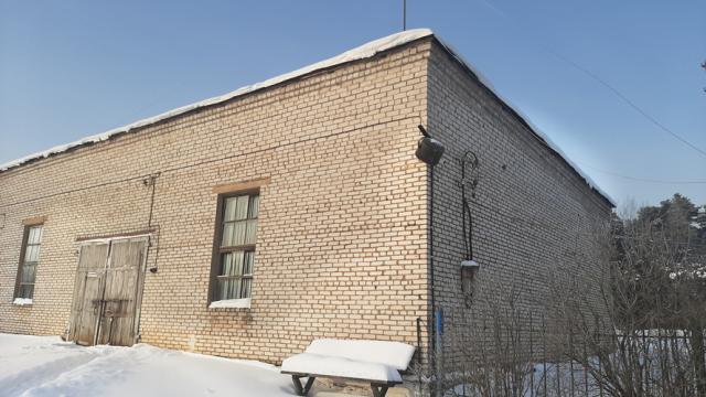 Комплекс имущества мехдвора с административным зданием общей пл. 5200,1 кв.м., благоустройством территории и прочим имуществом (Витебская обл., Браславский р-н, Друевский с/с, 32, вблизи аг.Друя)