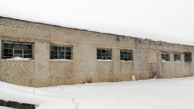 Комплекс имущества мехдвора с административным зданием общей пл. 5200,1 кв.м., благоустройством территории и прочим имуществом (Витебская обл., Браславский р-н, Друевский с/с, 32, вблизи аг.Друя)