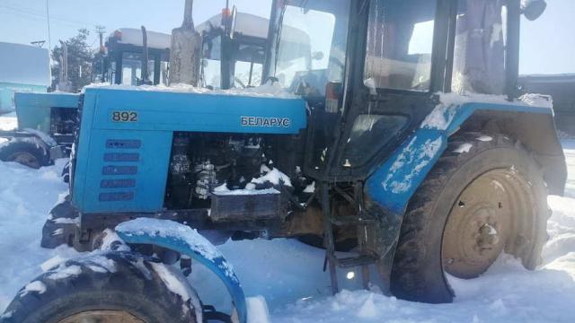 Трактор МТЗ-892, 1999 г.в., рег. знак 73-46 БЯ-2, инв. №81 (Витебская обл., Миорский р-н, Повятский с/с, д.Паташня, ул. Молодёжная, 13)