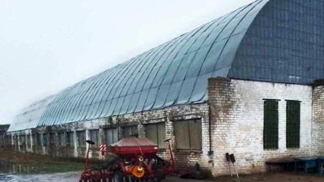 Комплекс имущества (мастерские арочного типа, склады) в аг.Глыбочка с учетом прочего имущества (Витебская обл., Ушачский р-н, аг.Глыбочка, ул. Центральная, 31В)