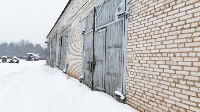 Комплекс имущества мехдвора с административным зданием общей пл. 5200,1 кв.м., благоустройством территории и прочим имуществом (Витебская обл., Браславский р-н, Друевский с/с, 32, вблизи аг.Друя)