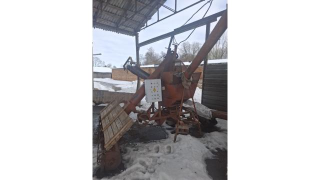 Зернопогрузчик ЗЭ-100, 2004 г.в., инв. №010462 (Витебская обл., Глубокский р-н, Озерецкий с/с, д.Озерцы, ул. Советская, 25)