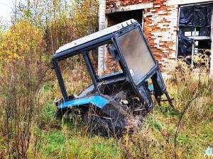 Кабина от трактора МТЗ №1 (Витебская обл., Шумилинский р-н, аг.Слобода, ул. Приозерная, 54)