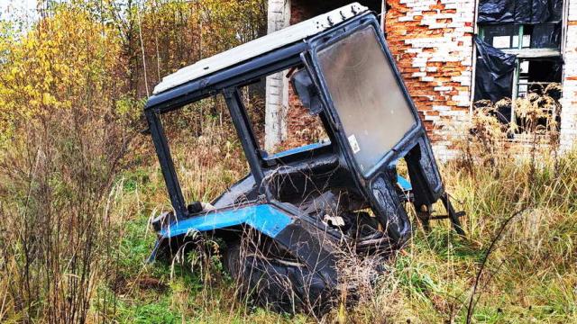 Кабина от трактора МТЗ №1 (Витебская обл., Шумилинский р-н, аг.Слобода, ул. Приозерная, 54)