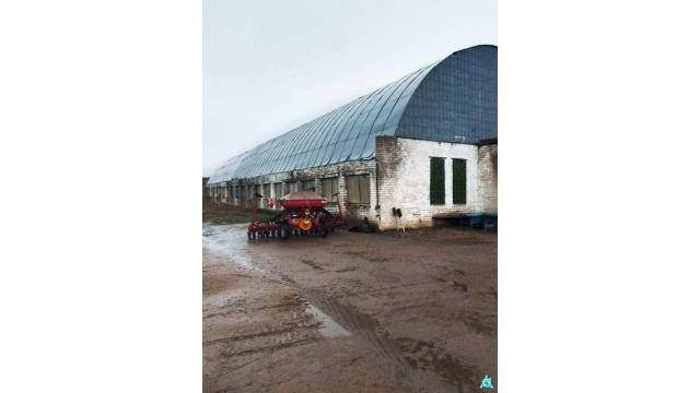 Комплекс имущества (мастерские арочного типа, склады) в аг.Глыбочка с учетом прочего имущества (Витебская обл., Ушачский р-н, аг.Глыбочка, ул. Центральная, 31В)